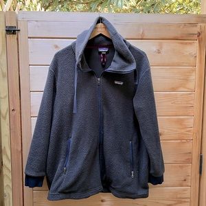 Patagonia oversized black fleece
